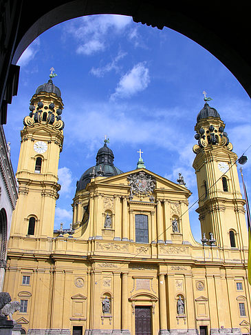 Theatinerkirche Fotos