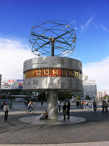 Alexanderplatz Weltzeituhr Fotos