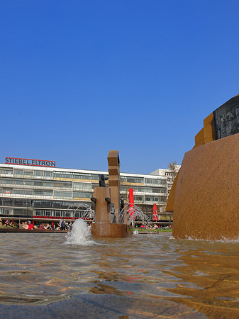 Fotos Weltkugelbrunnen