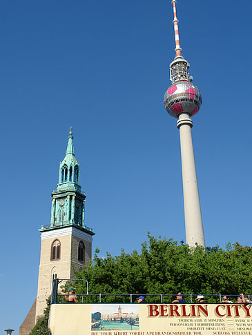 Fernsehturm und Marienkirche Foto 