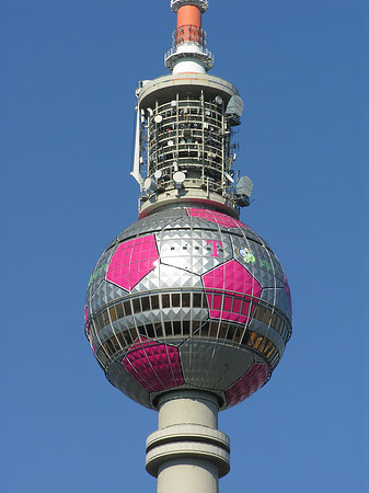 Fotos Fernsehturm Nahaufnahme