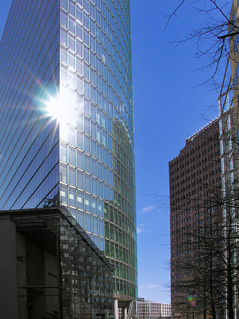 Foto Hochhaus der Deutschen Bahn