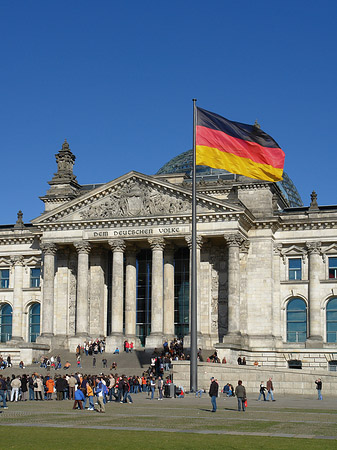 Foto Touristen am Reichstag