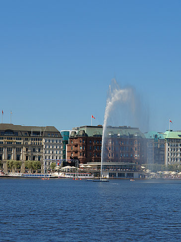 Fotos Fontäne auf der Binnenalster | Hamburg