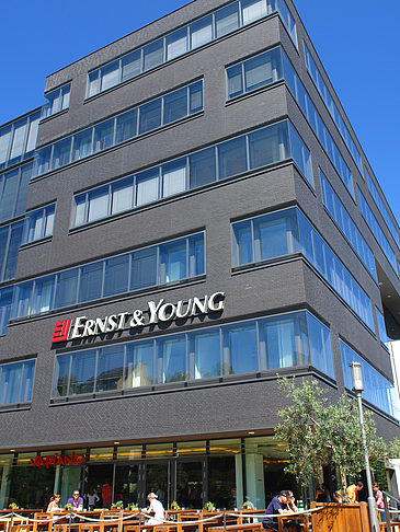 Ernst and Young - Geschäftsstelle Fotos