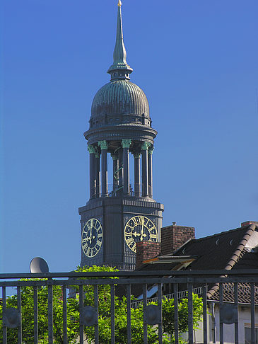 Foto Turm der St.-Michaelis-Kirche