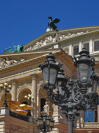 Foto Alte Oper mit Laterne - Frankfurt am Main