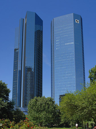 Fotos Deutsche Bank mit Weg | Frankfurt am Main