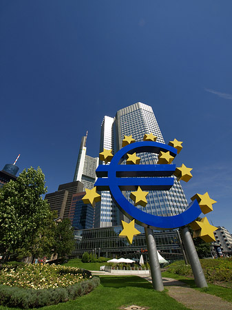 Foto Eurozeichen mit Eurotower - Frankfurt am Main