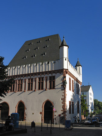 Leinwandhaus mit Straße Foto 