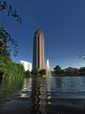 Fotos Messeturm mit Ludwig-Erhard-Anlage | Frankfurt am Main