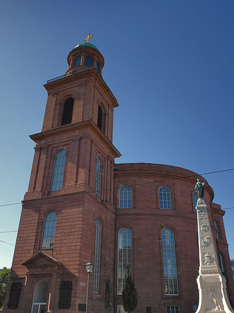 Fotos Paulskirche mit Statue | Frankfurt am Main