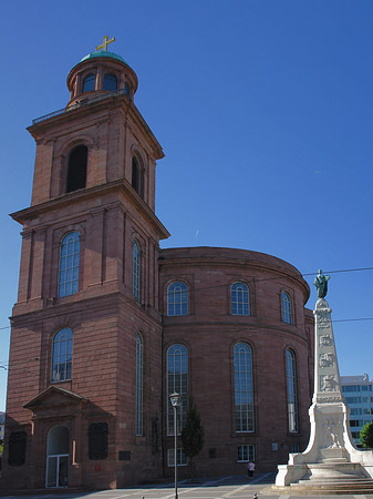 Foto Paulskirche mit Statue - Frankfurt am Main