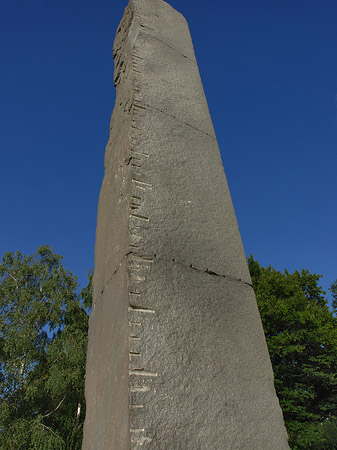 Fotos Städelsches Kunstinstitut mit Obelisk | Frankfurt am Main