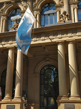 Foto Wertpapierbörse mit Flaggen - Frankfurt am Main