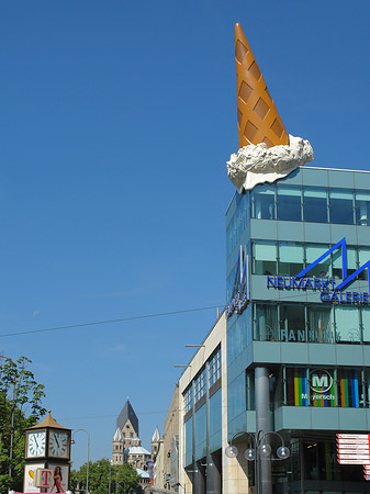 Neumarkt Galerie mit St Aposteln Fotos