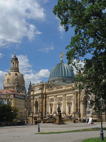 Frauenkirche und Kunstakademie Fotos