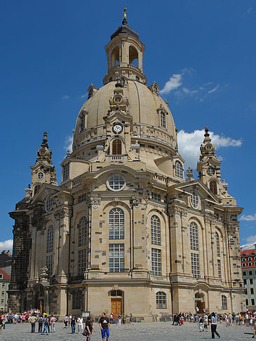 Frauenkirche und Lutherdenkmal Foto 