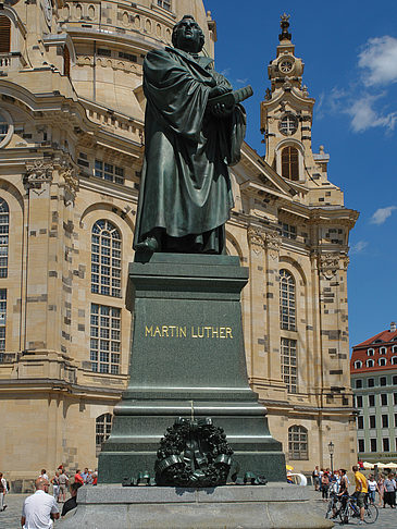 Frauenkirche und Lutherdenkmal