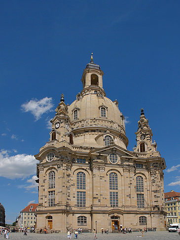 Frauenkirche und Neumarkt Foto 