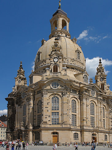 Frauenkirche und Neumarkt Foto 