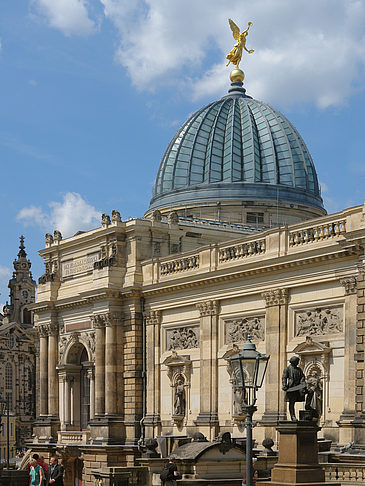 Hochschule für bildende Künste