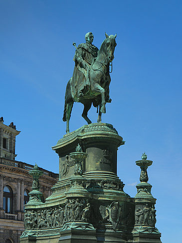 König-Johann-Statue Fotos