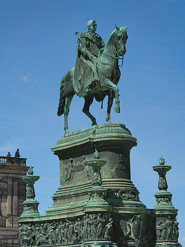 Foto König-Johann-Statue