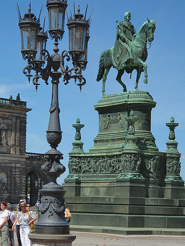 Foto König-Johann-Statue