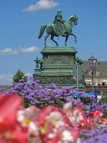 Fotos König-Johann-Statue