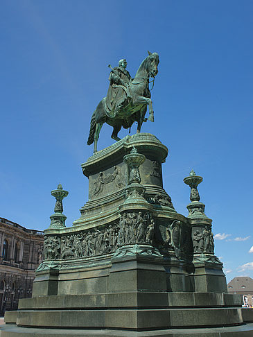 König-Johann-Statue