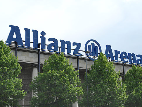 Foto Haus der Kunst mit Allianz Arena