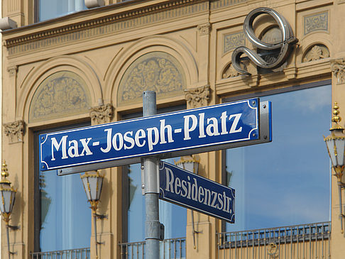 Fotos Max Joseph Platz | München