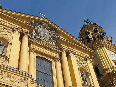 Theatinerkirche Fotos