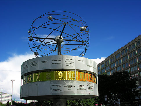 Alexanderplatz Weltzeituhr