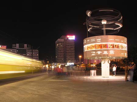 Fotos Weltzeituhr bei Nacht | Berlin