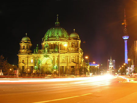 Berliner Dom bei Nacht