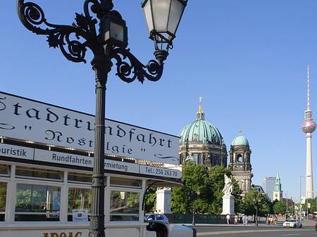 Foto Berliner Dom mit Fernsehturm