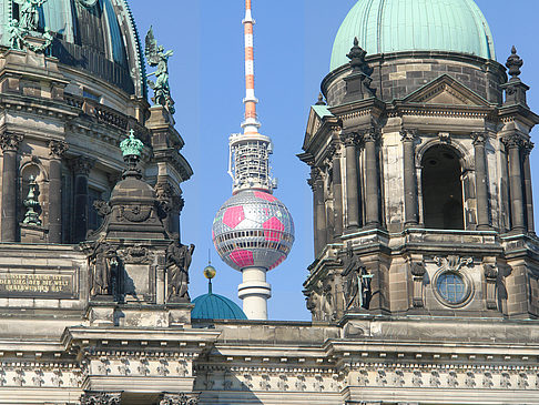 Foto Berliner Dom mit Fernsehturm