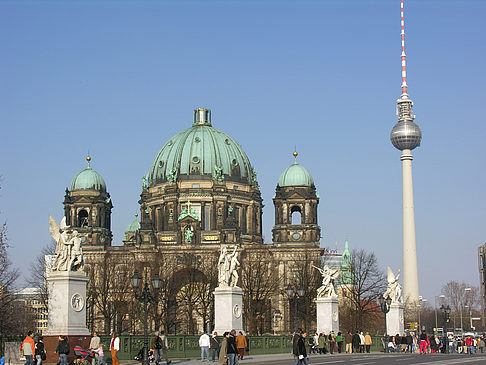 Dom und Schlossbrücke Fotos