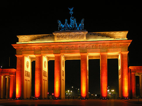 Brandenburger Tor bei Nacht Fotos