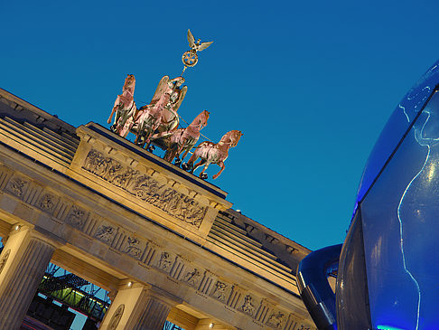 Brandenburger Tor bei Nacht Fotos