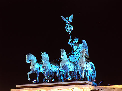 Quadriga bei Nacht