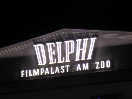 Foto Filmpalast Delphi bei Nacht