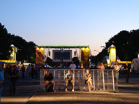 Foto Fanfest bei Nacht