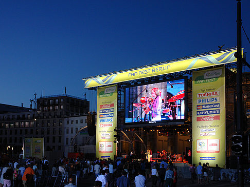 Foto Fanfest bei Nacht - Berlin