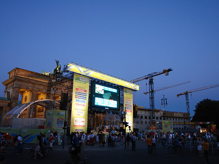 Foto Fanfest bei Nacht - Berlin