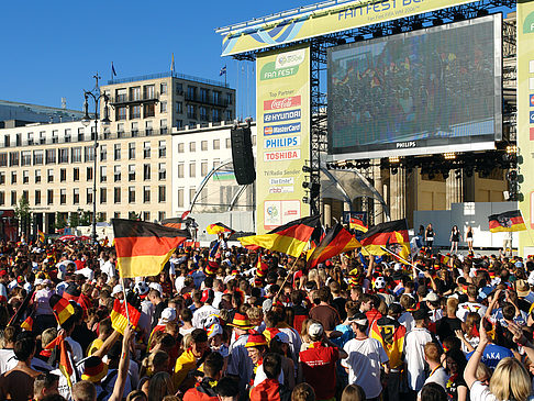 Fotos Bühne auf dem Fanfest | Berlin