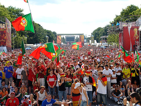 Blick Richtung Siegessäule - England Portugal Foto 