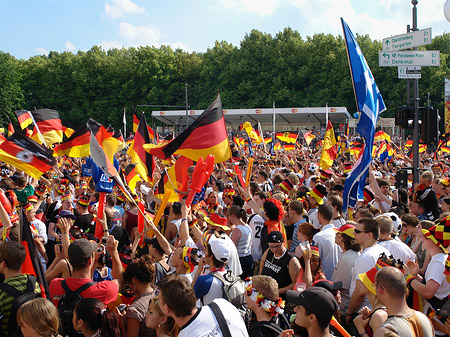 Foto Fahnenmeer - Berlin